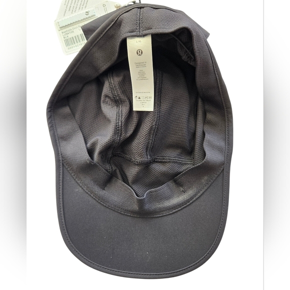 NWT Black Lululemon Cap with Reflective Stripes Size L/XL